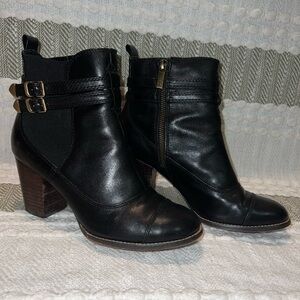 Giani Bernini Black Leather Ankle Boots with Buckle Detail